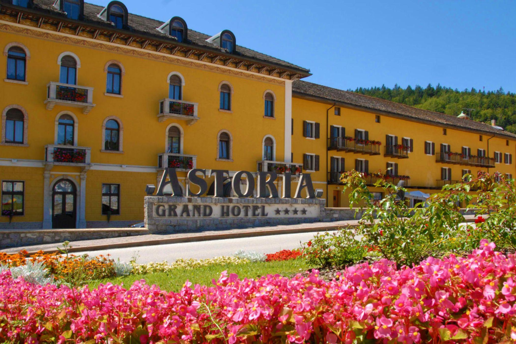Grand Hotel Astoria لافاروني المظهر الخارجي الصورة