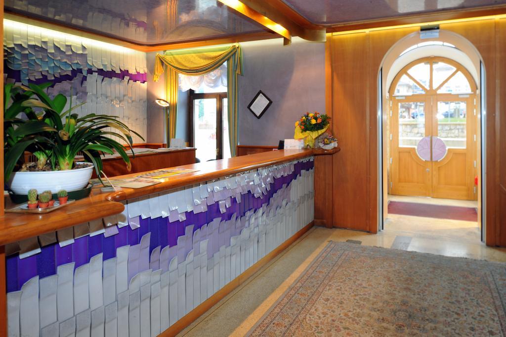 Grand Hotel Astoria لافاروني المظهر الخارجي الصورة