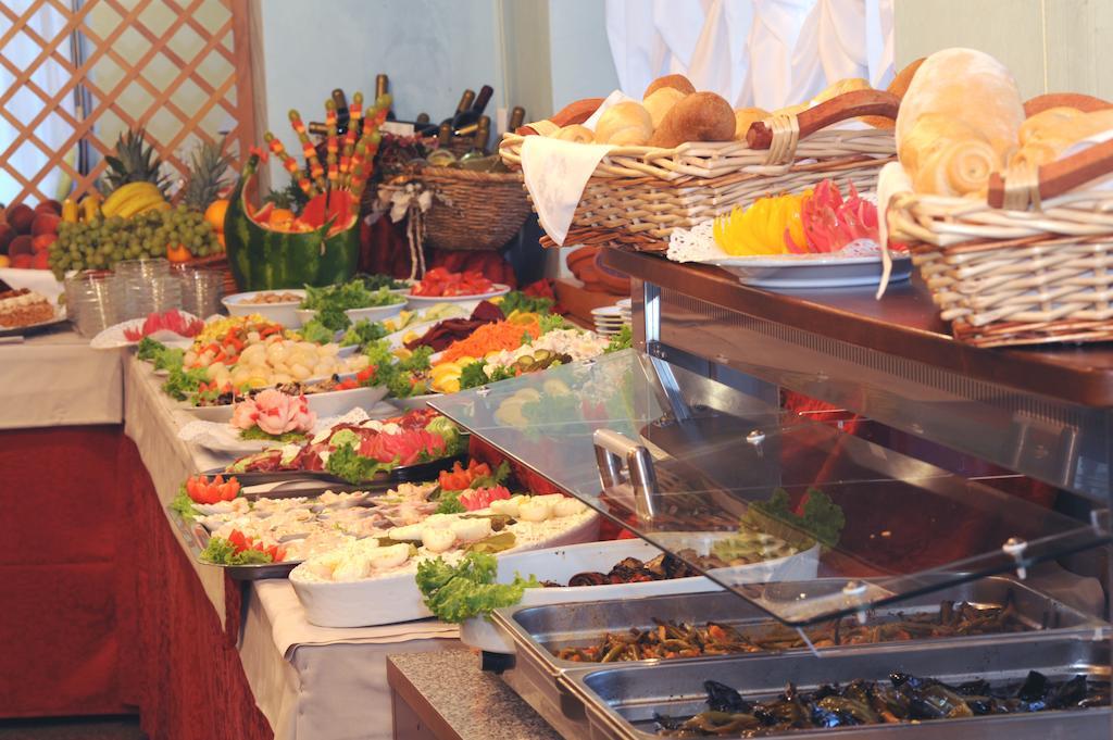 Grand Hotel Astoria لافاروني المظهر الخارجي الصورة