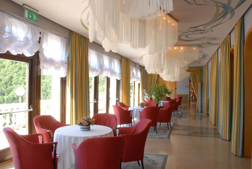 Grand Hotel Astoria لافاروني المظهر الخارجي الصورة