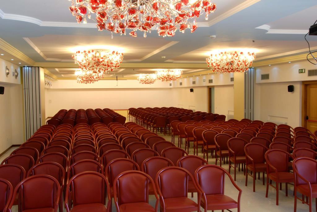 Grand Hotel Astoria لافاروني المظهر الخارجي الصورة